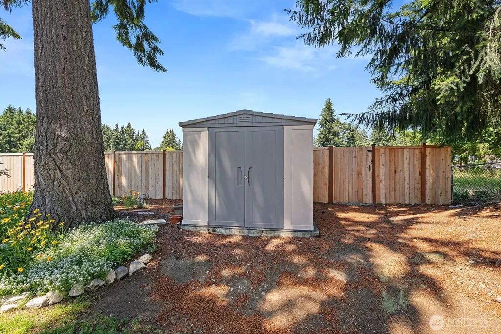 9138 Skokomish Way NE Olympia WA 98516
