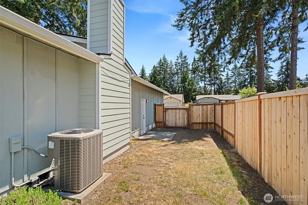 9138 Skokomish Way NE Olympia WA 98516