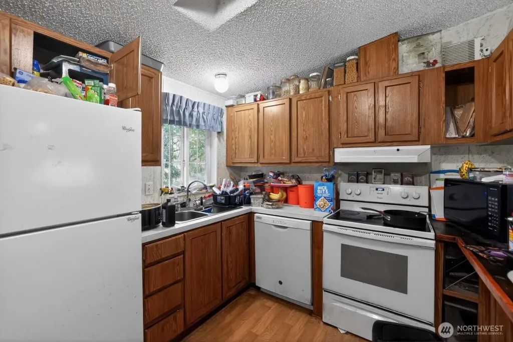 27702 Y Lane Ocean Park WA 98640