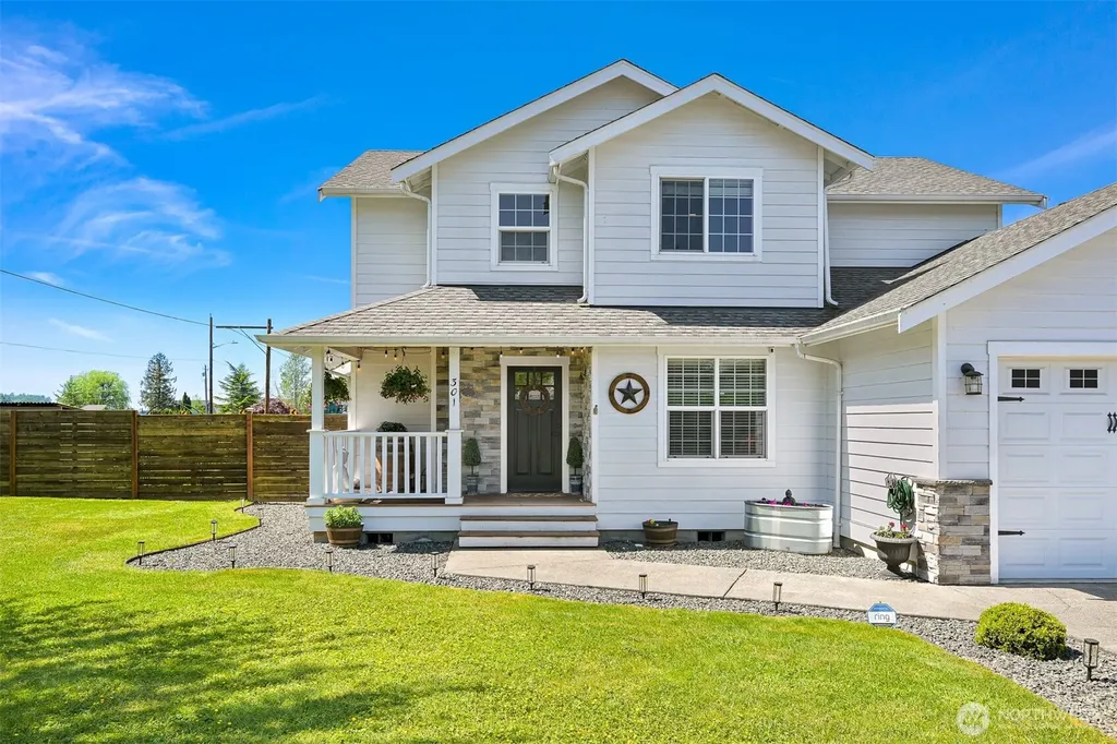 301 Christopher Lane Everson WA 98247