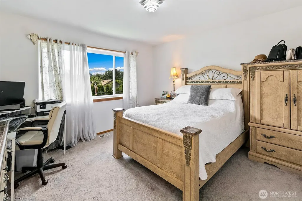 18014 81st Lane NE Kenmore WA 98028