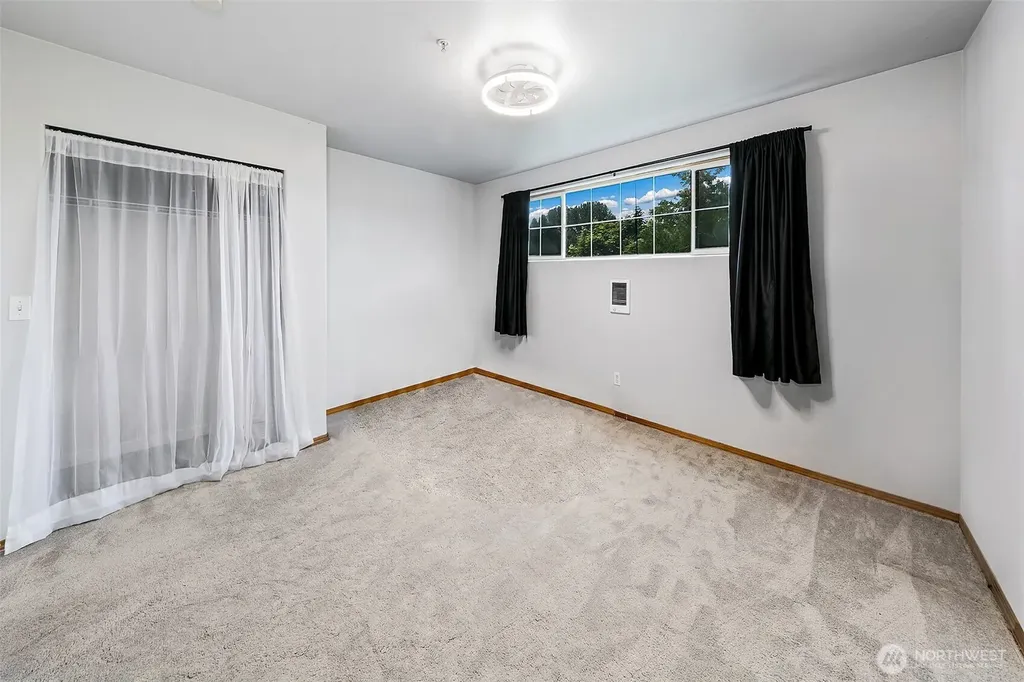18014 81st Lane NE Kenmore WA 98028