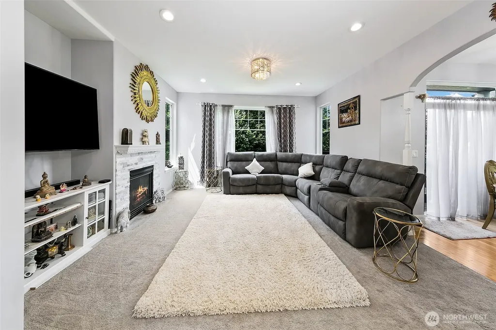 18014 81st Lane NE Kenmore WA 98028