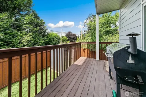 18014 81st Lane NE Kenmore WA 98028