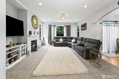 18014 81st Lane NE Kenmore WA 98028