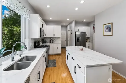 18014 81st Lane NE Kenmore WA 98028