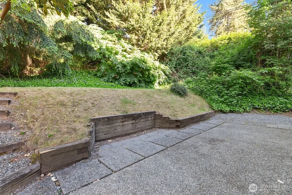 6814 119th Avenue SE Bellevue WA 98006
