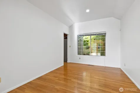 6814 119th Avenue SE Bellevue WA 98006