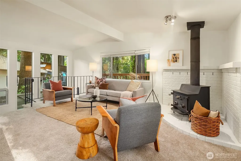 12210 NE 64th Street Kirkland WA 98033