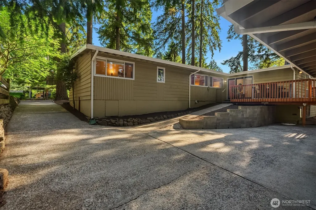 12210 NE 64th Street Kirkland WA 98033