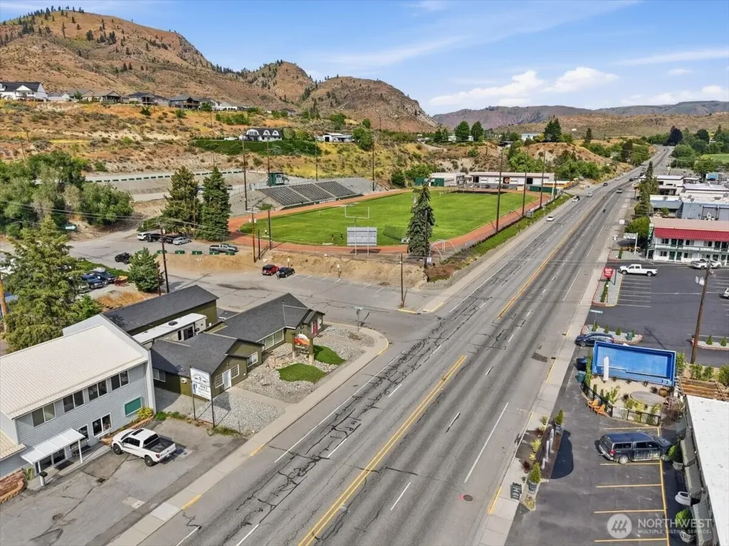 927 E Woodin Avenue Chelan WA 98816