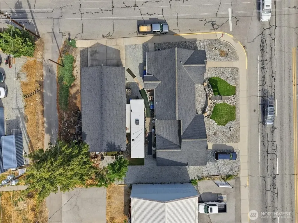 927 E Woodin Avenue Chelan WA 98816