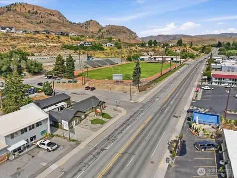 927 E Woodin Avenue Chelan WA 98816