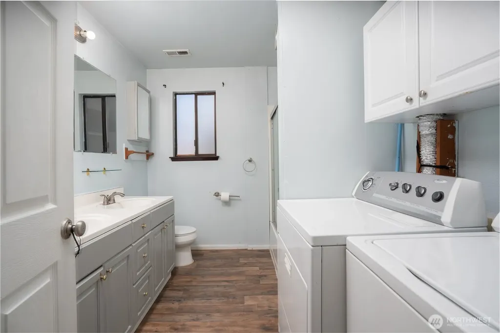 525 E 160th Street Tacoma WA 98445