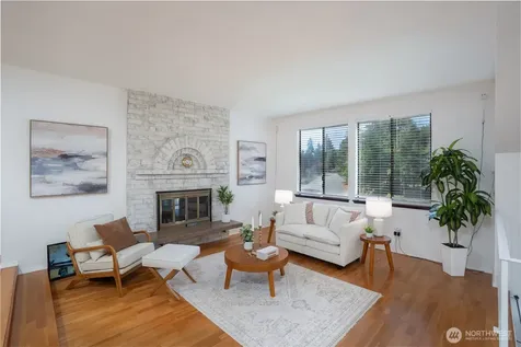 525 E 160th Street Tacoma WA 98445