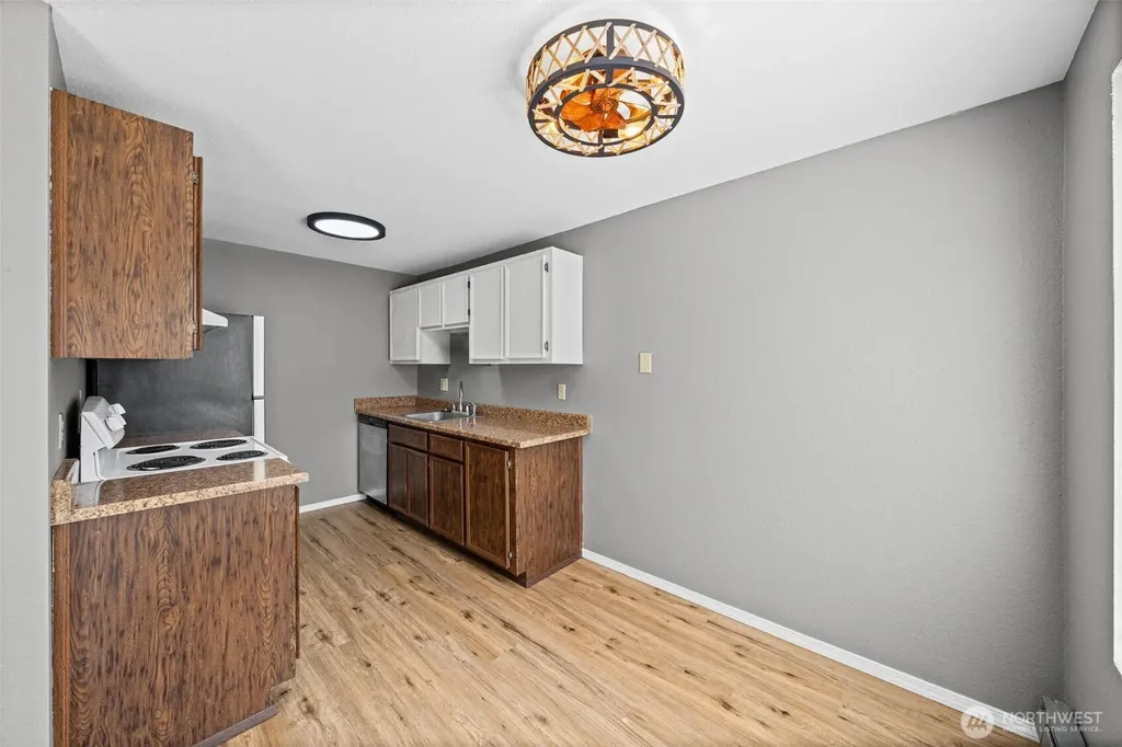 1868 Central Place S Kent WA 98030
