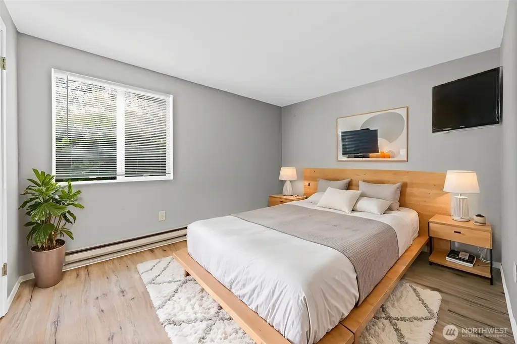 1868 Central Place S Kent WA 98030