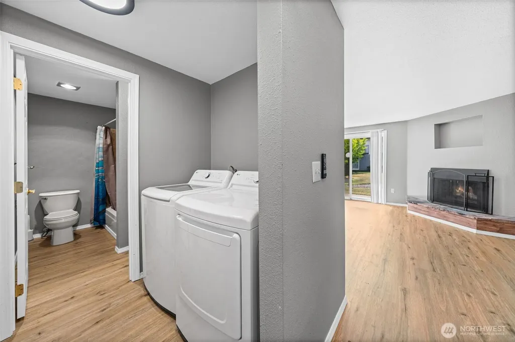 1868 Central Place S Kent WA 98030