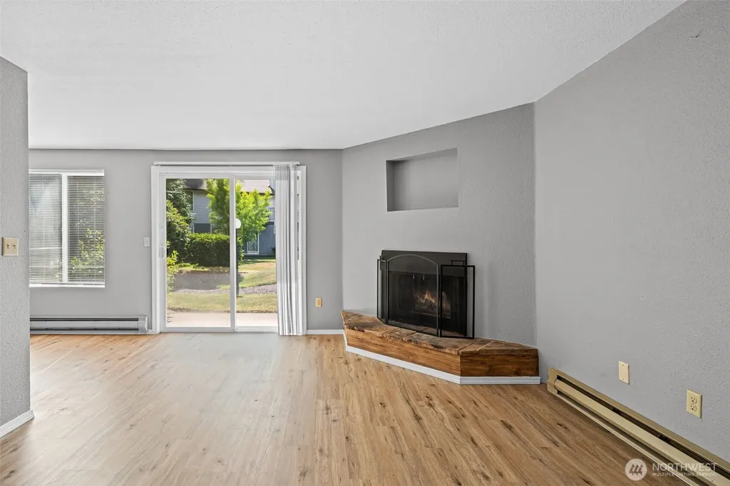 1868 Central Place S Kent WA 98030