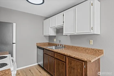 1868 Central Place S Kent WA 98030