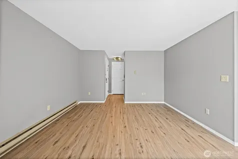 1868 Central Place S Kent WA 98030