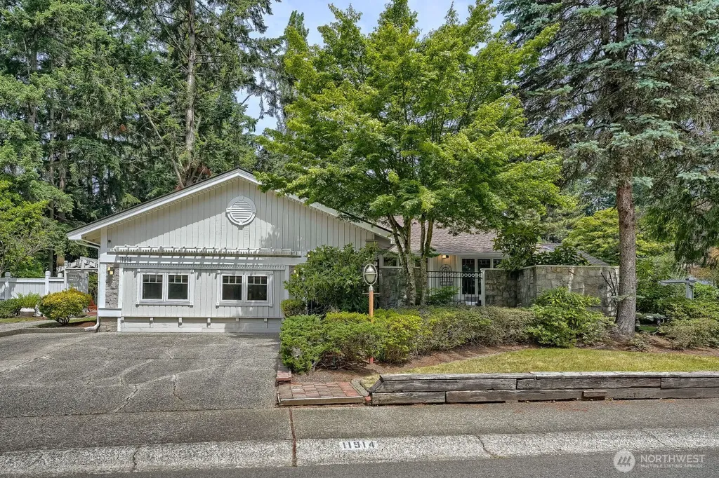 11914 NE 148th Street Kirkland WA 98034