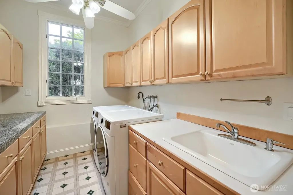 11914 NE 148th Street Kirkland WA 98034