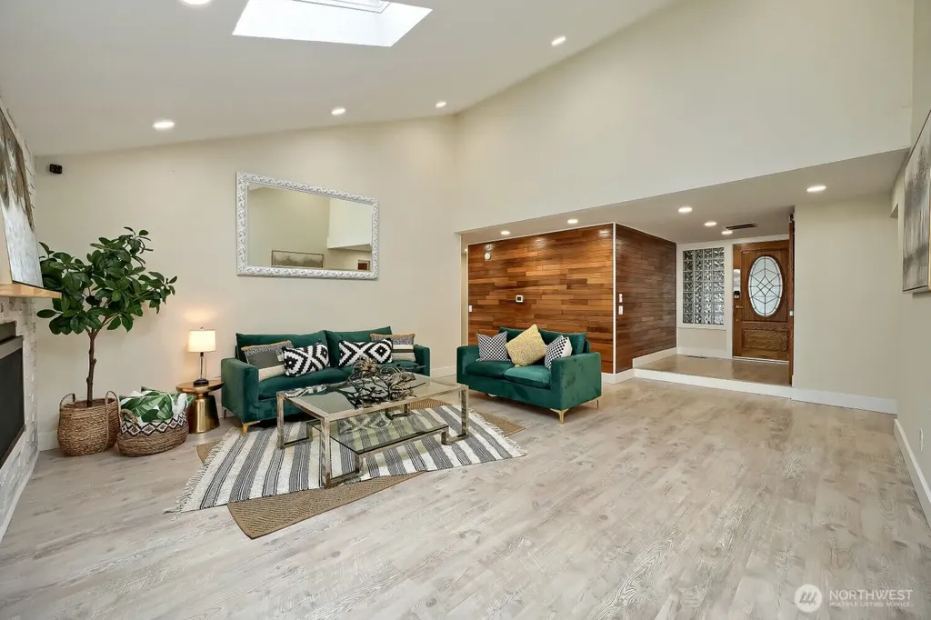 11914 NE 148th Street Kirkland WA 98034