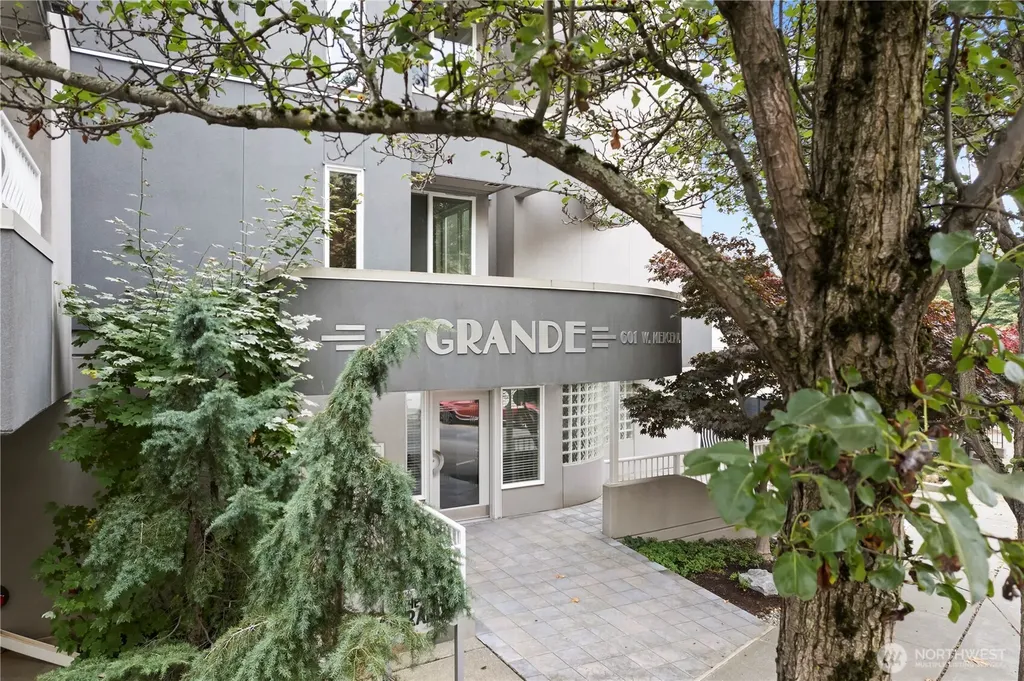 601 W Mercer Place Seattle WA 98119