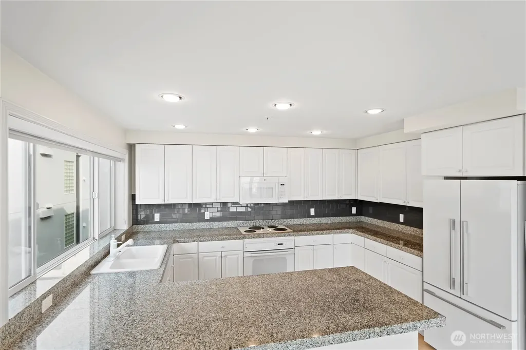 601 W Mercer Place Seattle WA 98119