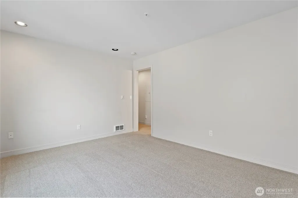 601 W Mercer Place Seattle WA 98119