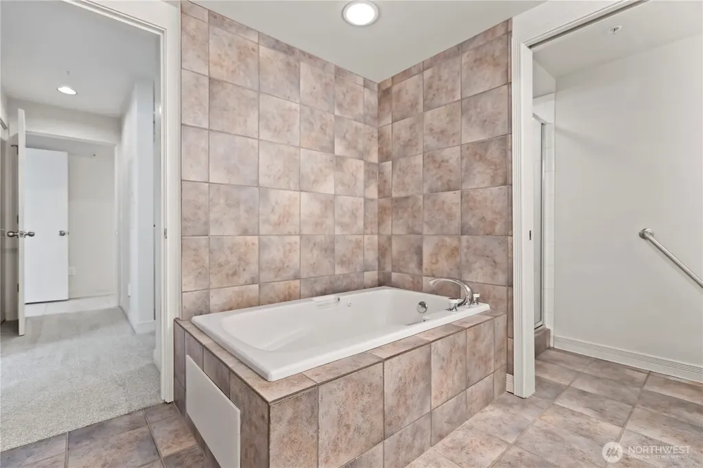601 W Mercer Place Seattle WA 98119