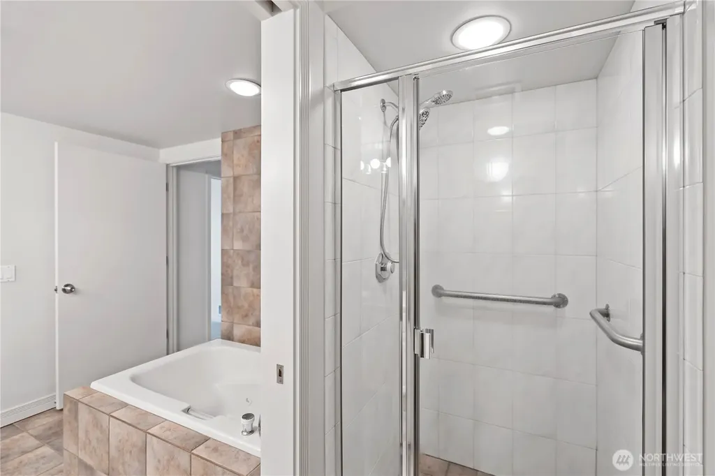 601 W Mercer Place Seattle WA 98119