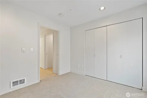 601 W Mercer Place Seattle WA 98119