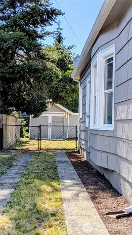 1220 S Adams Street Tacoma WA 98405