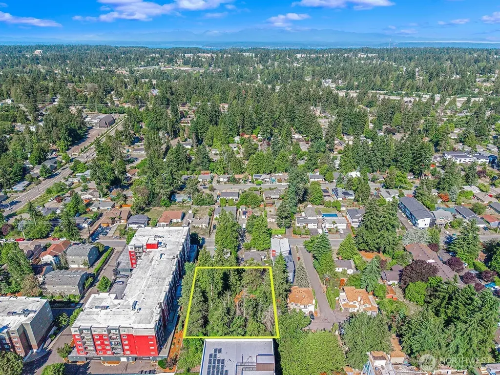 17552 12th Avenue NE Shoreline WA 98155