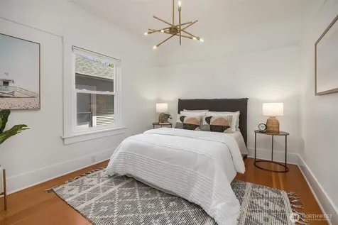 2537 2nd Avenue W Seattle WA 98119