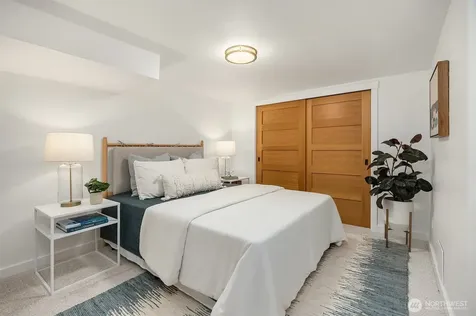 2537 2nd Avenue W Seattle WA 98119