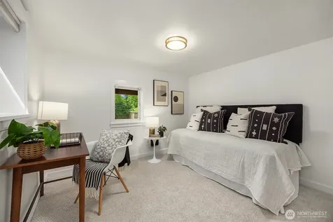2537 2nd Avenue W Seattle WA 98119