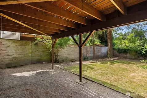 2537 2nd Avenue W Seattle WA 98119