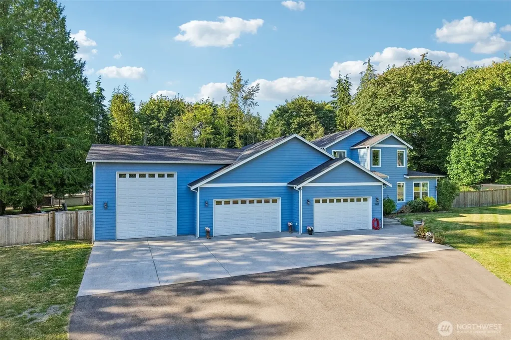 7927 122nd Street NE Marysville WA 98271