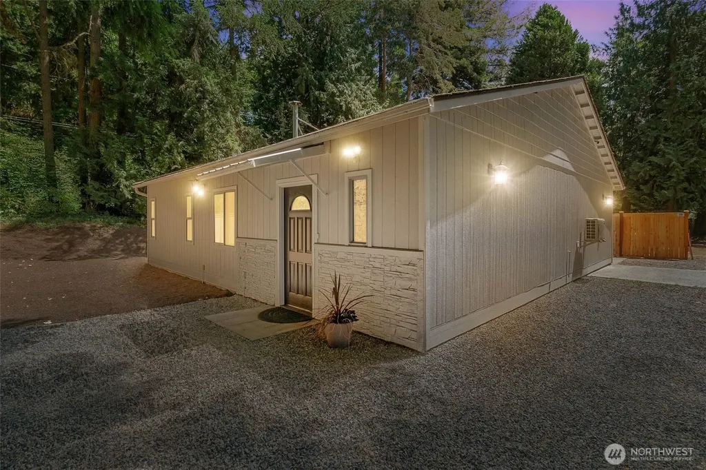 5830 115th Place NE Kirkland WA 98033