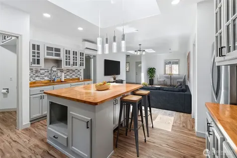 5830 115th Place NE Kirkland WA 98033
