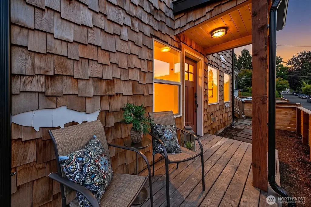 330 NE Elk Place Seattle WA 98115