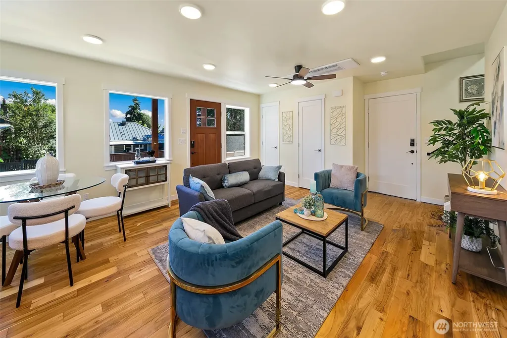 330 NE Elk Place Seattle WA 98115