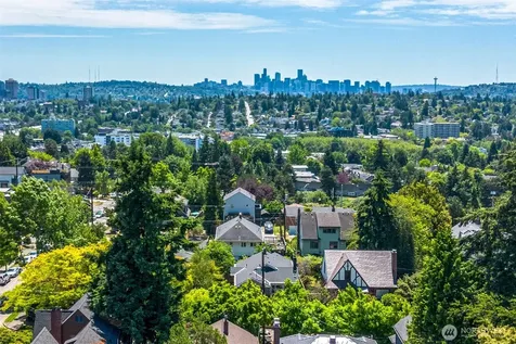 330 NE Elk Place Seattle WA 98115