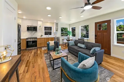 330 NE Elk Place Seattle WA 98115
