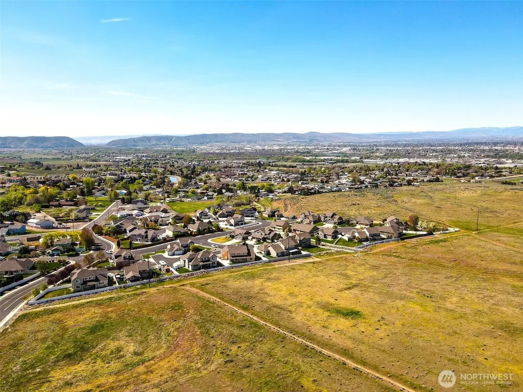 351 Kristi Lane Yakima WA 98901