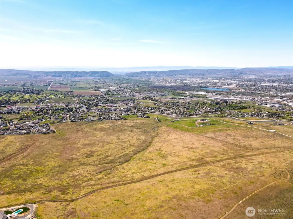 351 Kristi Lane Yakima WA 98901