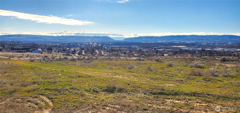 351 Kristi Lane Yakima WA 98901